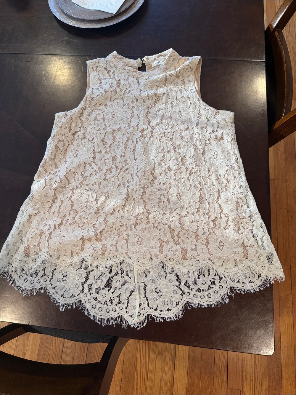 Rose & Olive Ivory Lace Sleeveless Blouse